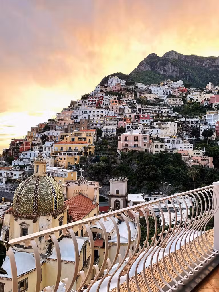 Detalles arquitectura de Positano en la costa Amalfitana