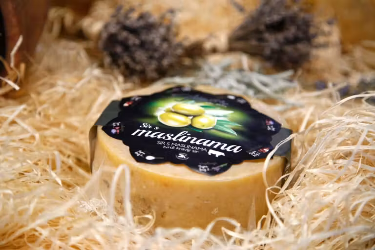 queso paski sir pag croacia