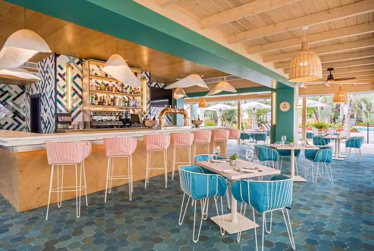 Snack Bar Piscina La Santa María del Barceló La Nucía Palms