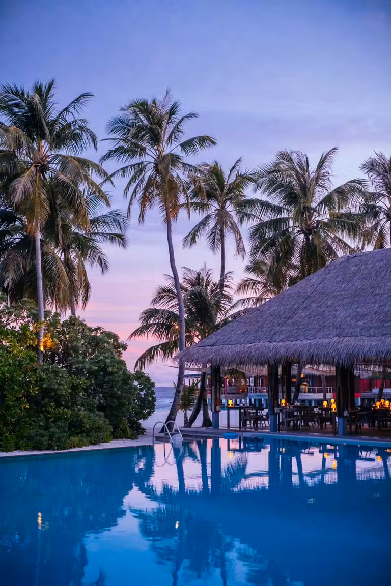 Atardecer en Maldivas desde hotel seaside finolhu.