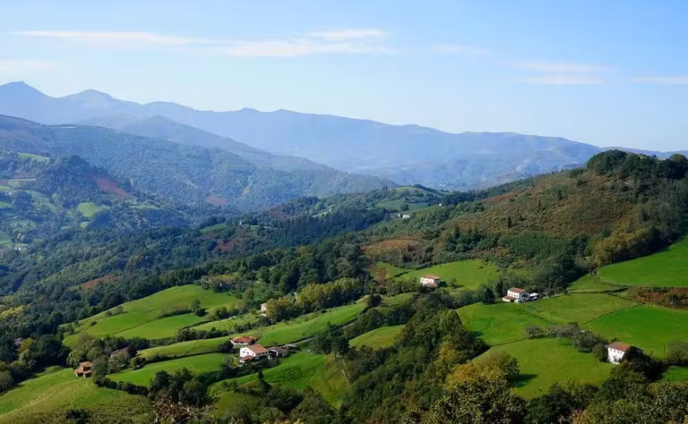 10 viajes de Semana Santa de última hora por el interior de España