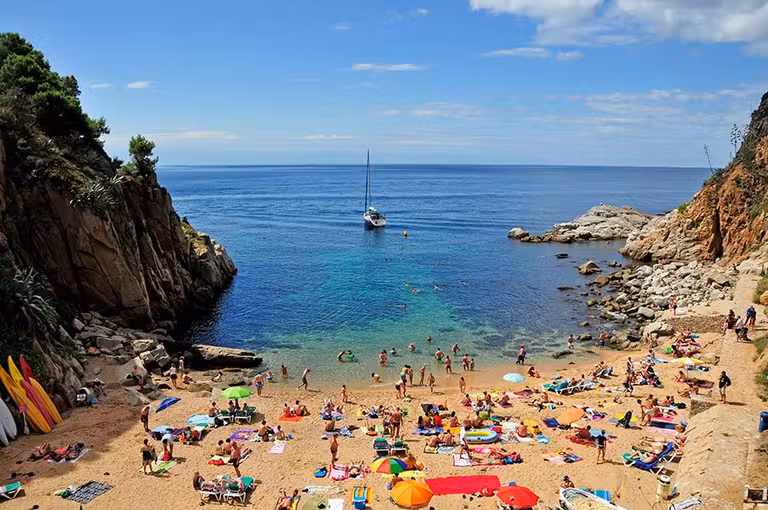 tossa de mar, cala es codolar, costa brava