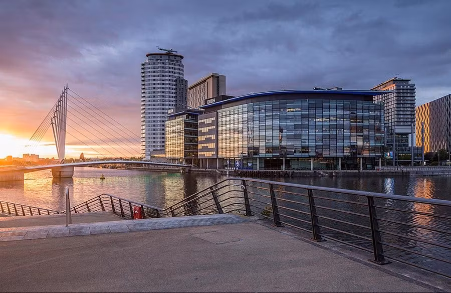 12 visitas para triunfar en un fin de semana con amigas en Mánchester