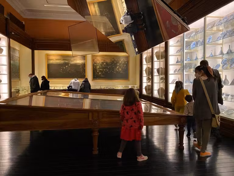 porcelana dinastia ming museo naval