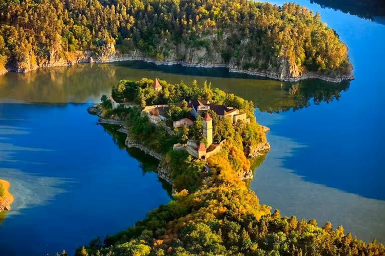 Castillo de Zvikov en republica checa