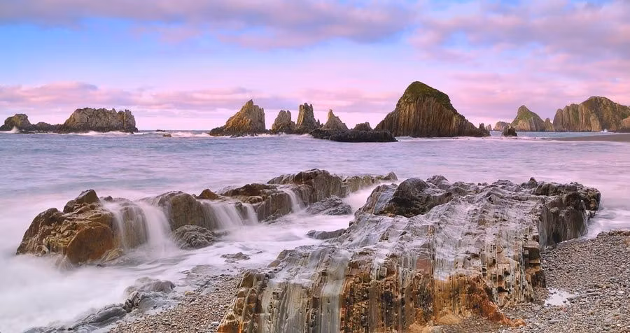 Playa de Gueirua en asturias