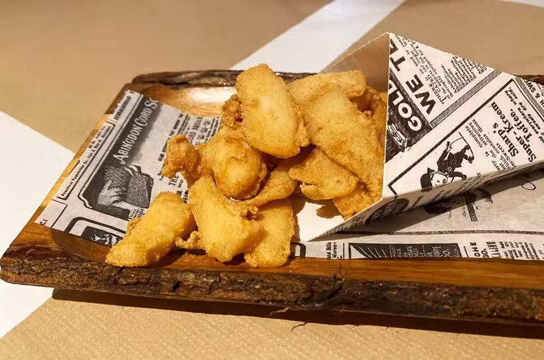 Pescado frito en Venta Pericón, en Conil de la Frontera