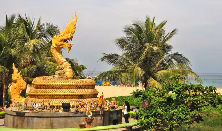 viaje a phuket, tailandia con amigas, karon beach