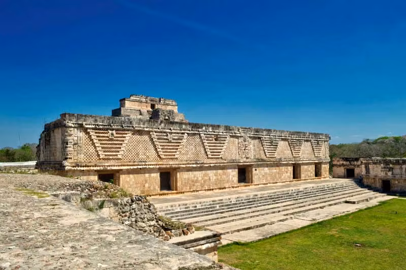 El Cuadrángulo de las Monjas en el yacimiento de Uxmal.