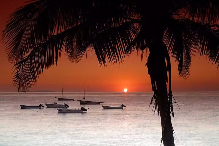 Atardecer desde la playa de Vilanculos.