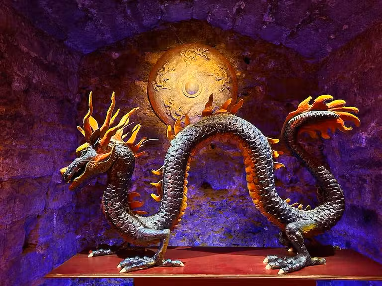 Detalle del interior del Castillo Encantado de Trigueros.