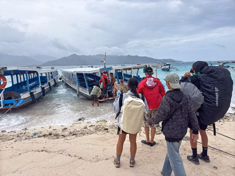 Fue complicado para Sania salir de la isla Gili Air en la temporada de lluvias.