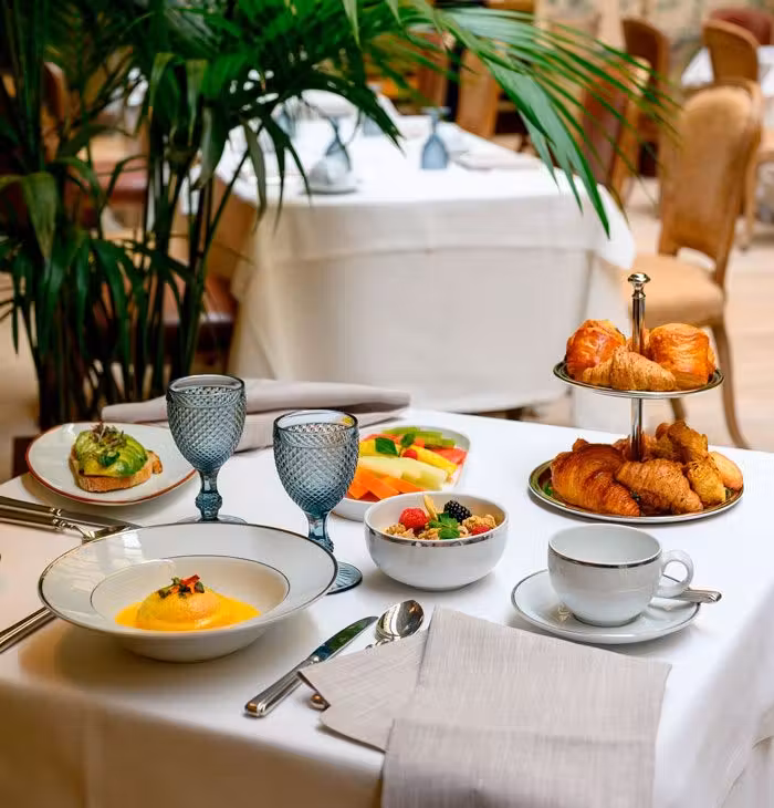 Mesa para disfrutar del brunch en el hotel Urso