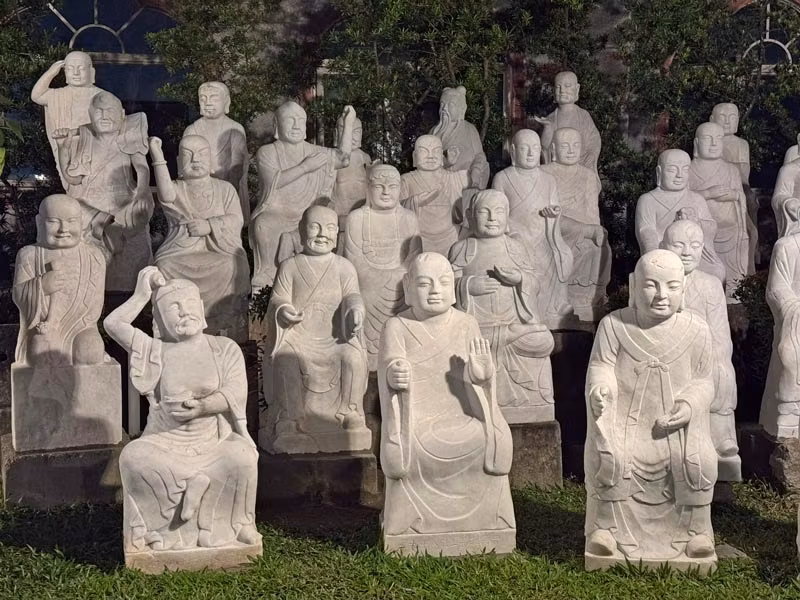 Budas en el templo budista Fo Guang Shan.