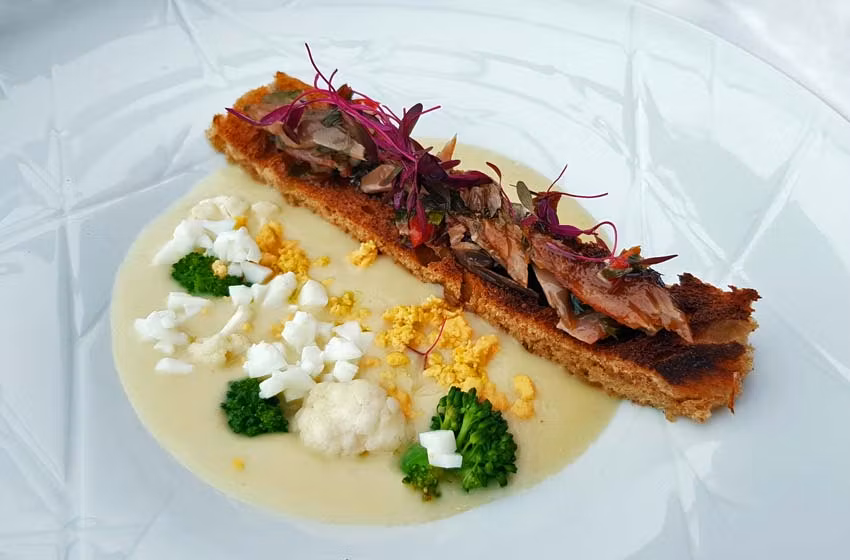 Crema con escabeche de bonito, en el Restaurante UVA del hotel The Vine de Funchal.