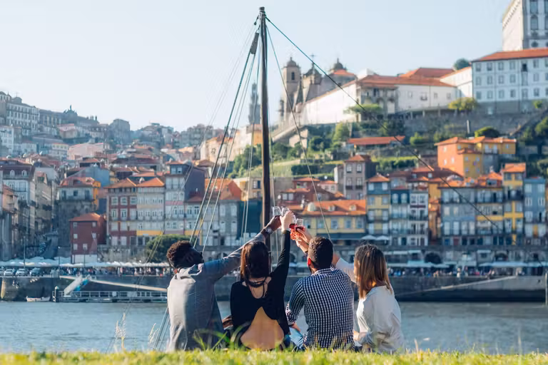 visitas a bodegas en oporto, con amigos en oporto, albergue en oporto