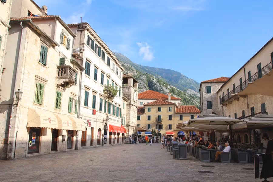 viaja sola, viajar a la costa del Adriático, viajar con amigas
