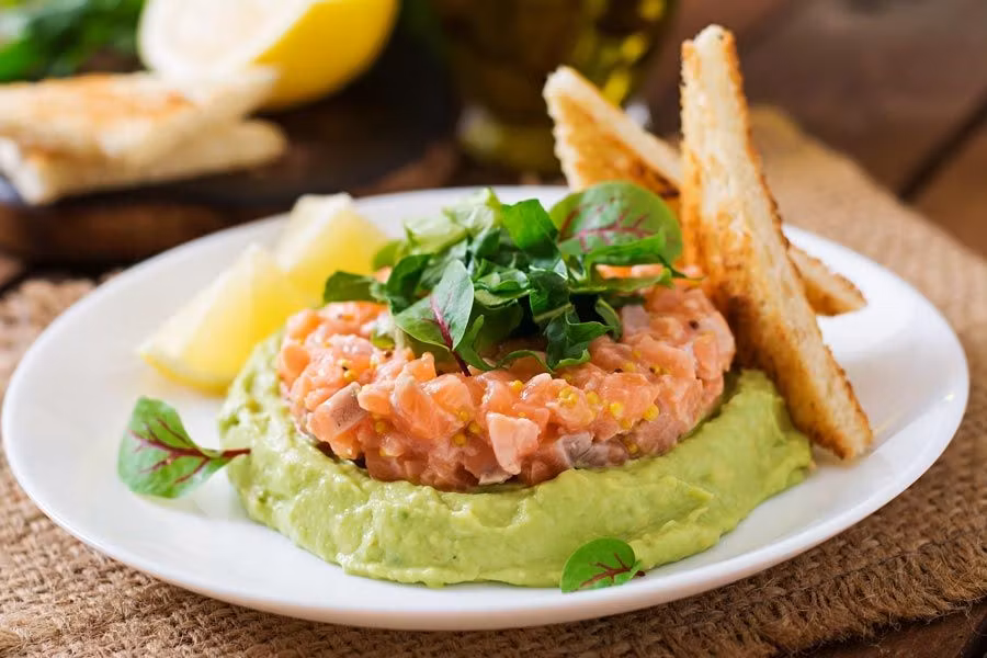 tartar de salmon con aguacate