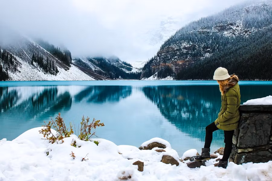 ventajas de viajar sola admirar los paisajes en silencio
