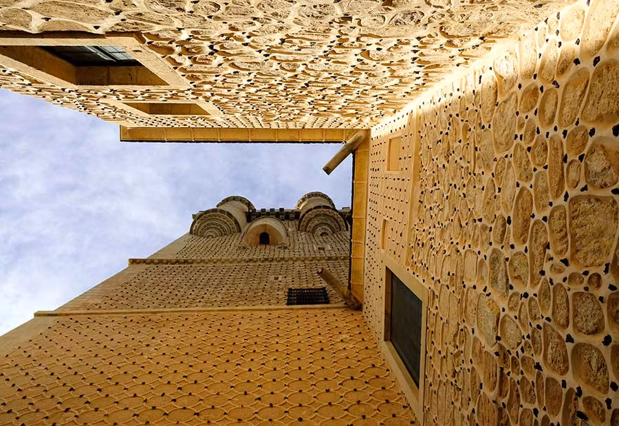 Primer patio del Alcázar de Segovia.