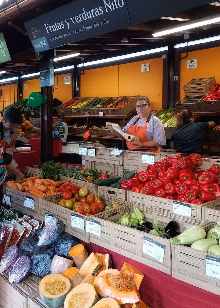 En el mercado se comprueba la riqueza de Anaga.