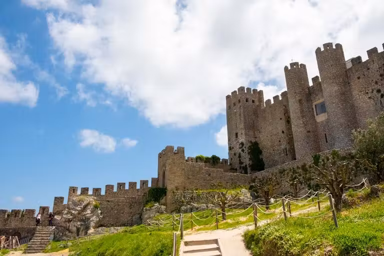 Castillo y parte de muralla de Óbidos.