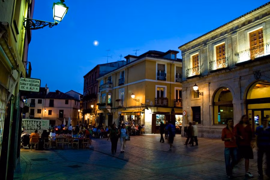 Plaza de San Martín en el Barrio Húmedo.