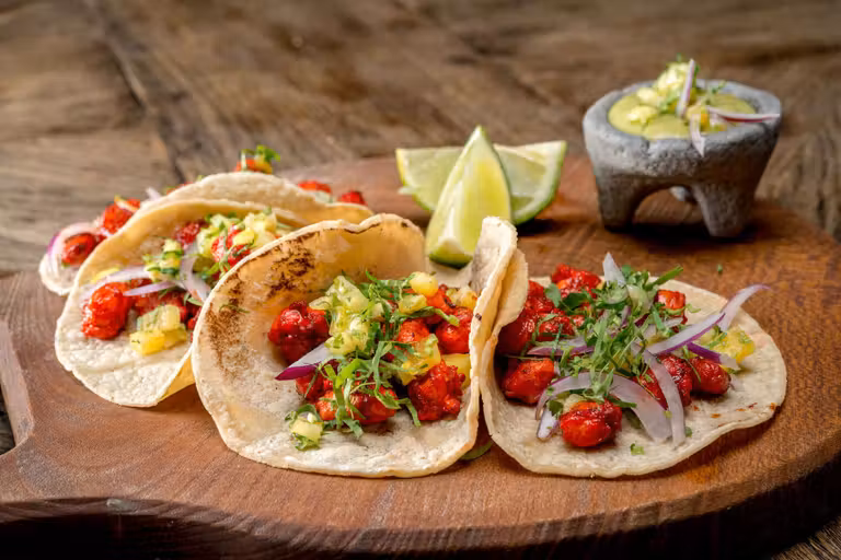 cuatro tacos del restaurante tepic