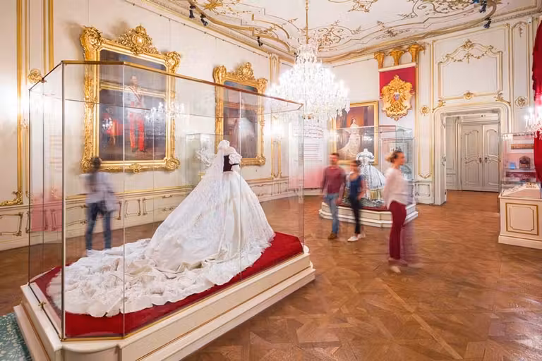 Uno de los vestidos de la emperatriz en el Museo Sisi de Viena