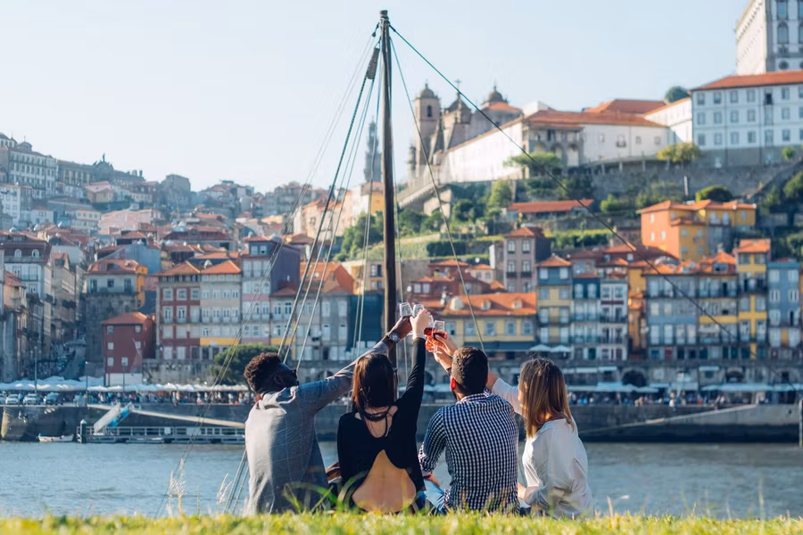 visitas a bodegas en oporto, con amigos en oporto, albergue en oporto