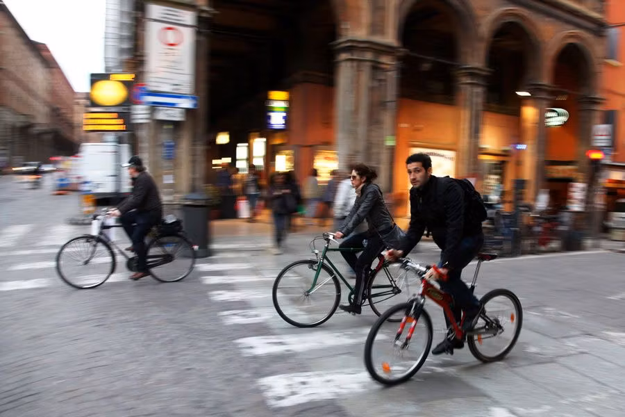 en bicicleta por bolonia
