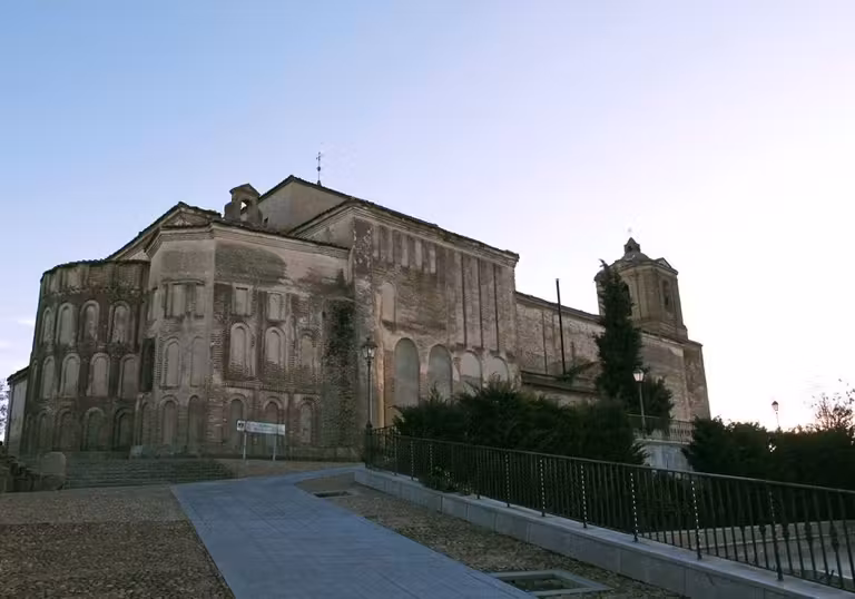 iglesia de santa maria del castillo en madrigal de las altas torres