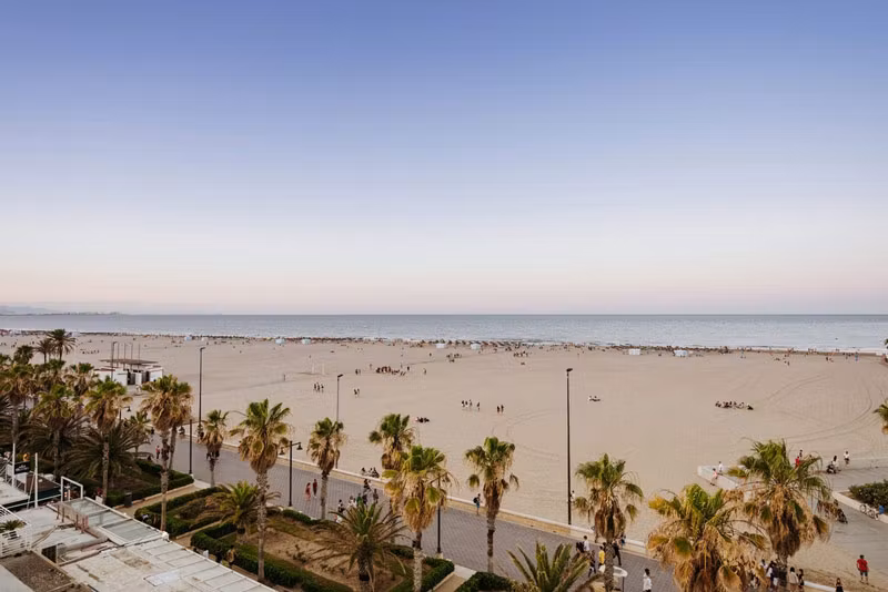 Playa de la Malvarrosa.