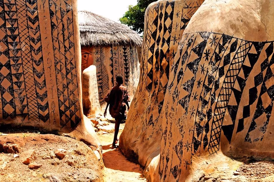 Tiébélé, el pueblo burkinés pintado sólo por mujeres
