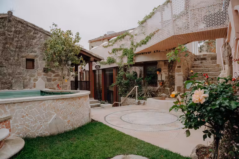 Zona interior de Aldea (C)Alma.