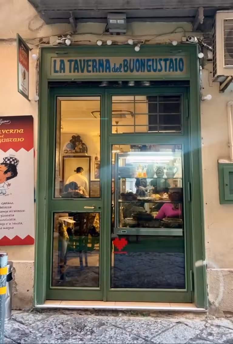 Exterior de la Taverna del Buongustaio. © Kelu Robles
