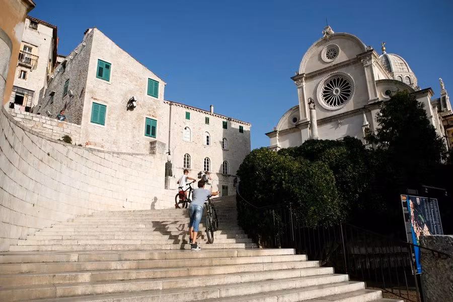 catedral sibenik, viajes, viajar sola, mujeres,