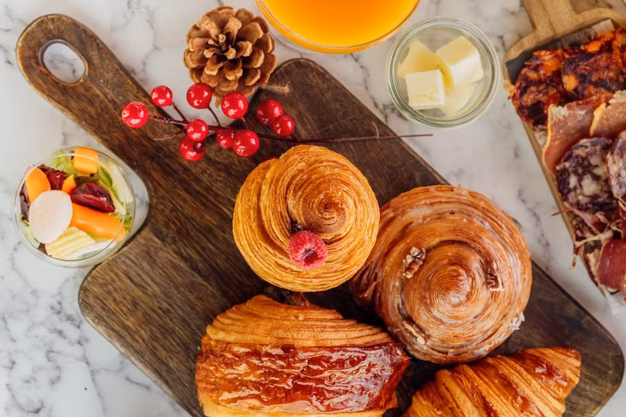 Bollería francesa del brunch navideño.