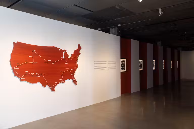 Exposición Los Americanos, en Fundación Telefónica.