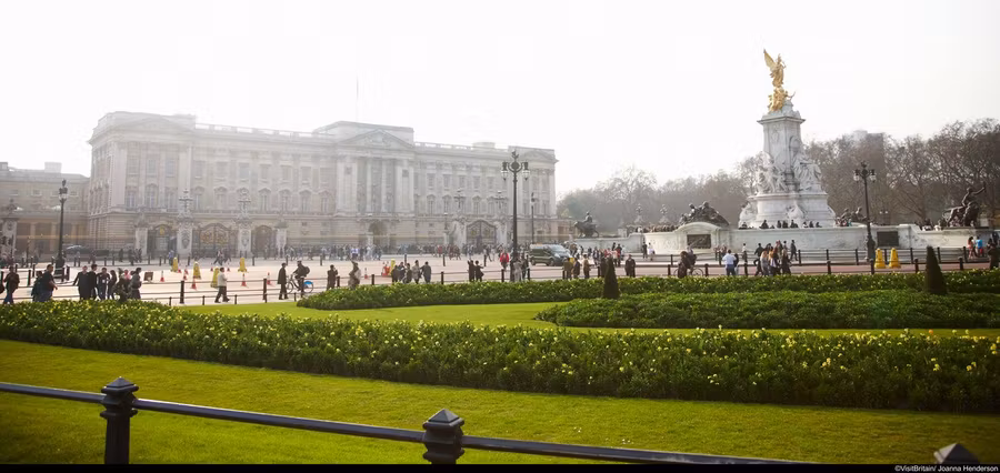 Buckingham Palace.