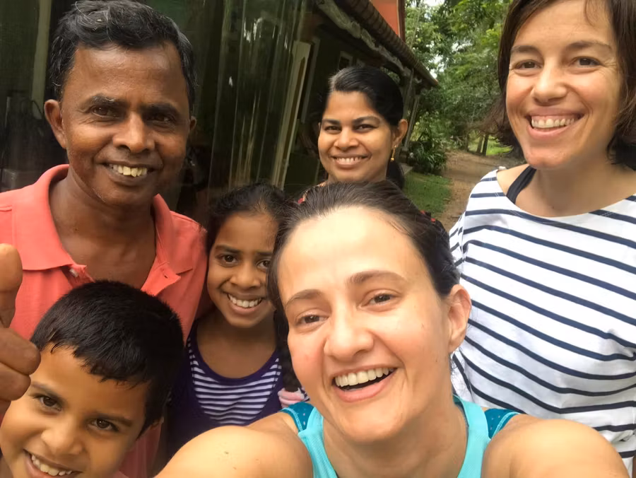 cristina calvo, asuaire travel, mujer etheria