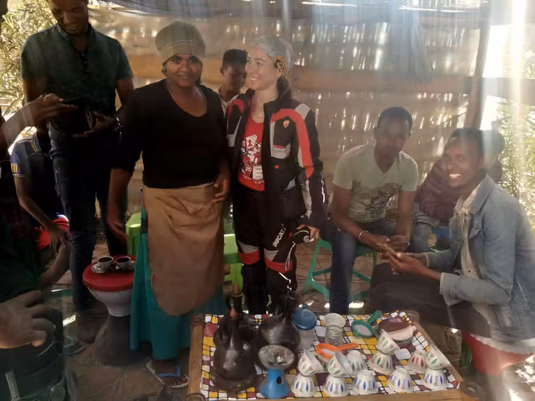 alicia sornosa viajera etheria viajes moto