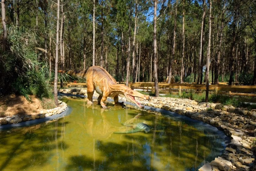 Dino Parque Lourinhã, una experiencia familiar entre dinosaurios