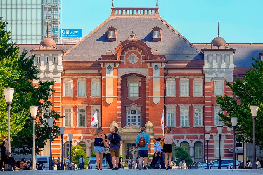 fachada de la estación de tren de Tokio