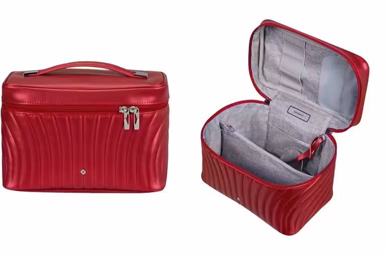 neceser rojo de viaje