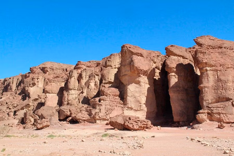 Columnas de Salomón en el desierto de Néguev.