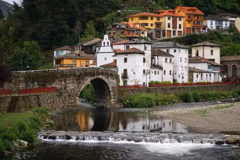 cangas de narcea asturias en coche