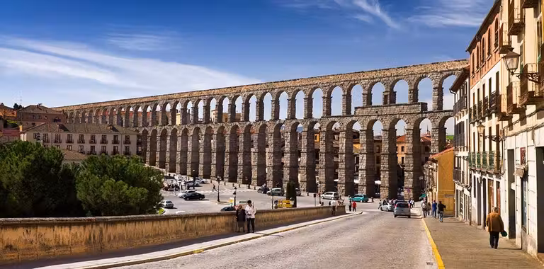 panoramica del acueducto romano de segovia