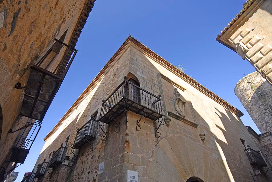 palacio de carvajal, caceres