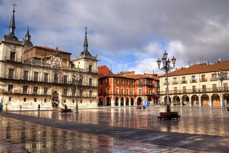 plaza mayor de leon